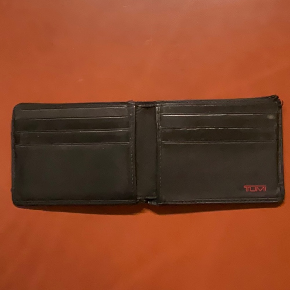 Tumi Single Billfold Modernist Wallet